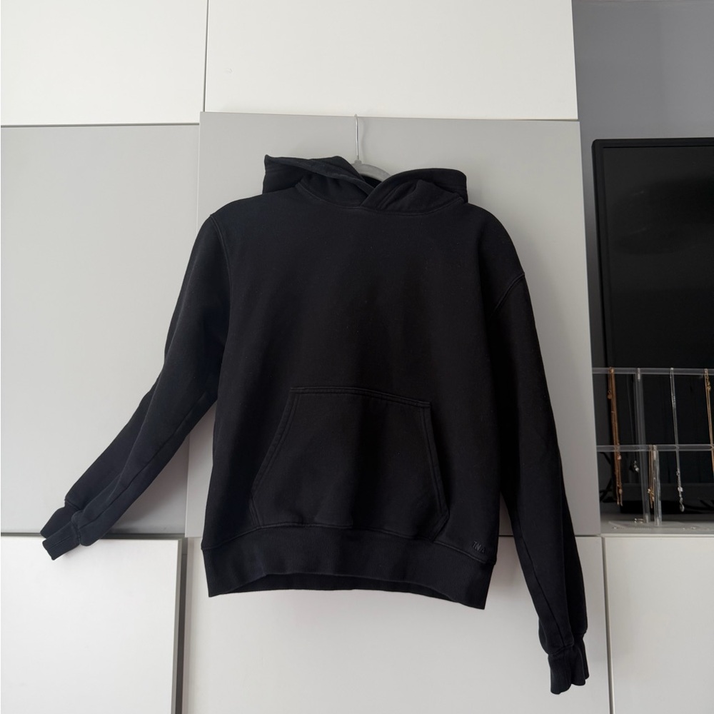 Aritzia Black Hoodie Sweatshirt - Picture 2 of 9